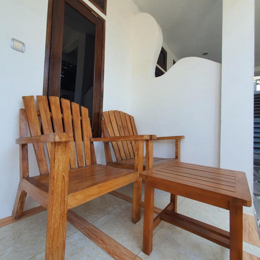 Putra Boyan Cottages Gili Trawangan Exterior photo